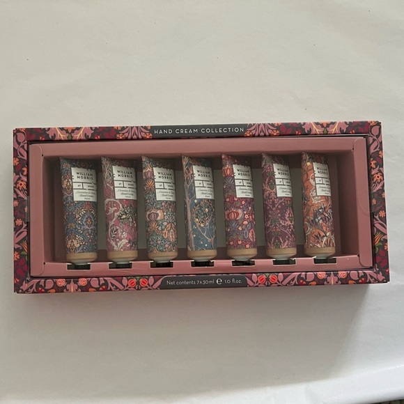 Box set of 7 hand cream collection by William Morris - Picture 5 of 6